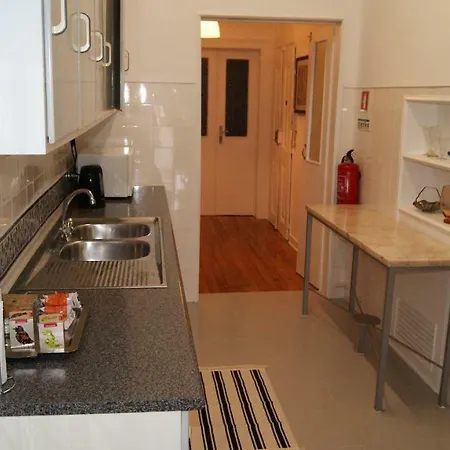 Shelter Al بيت ضيافة Lisboa